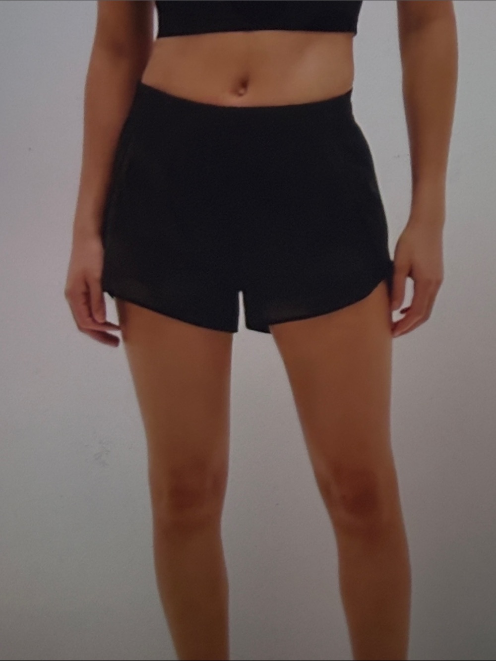 Athleta Mesh Racer Run Short 4” Black SzS